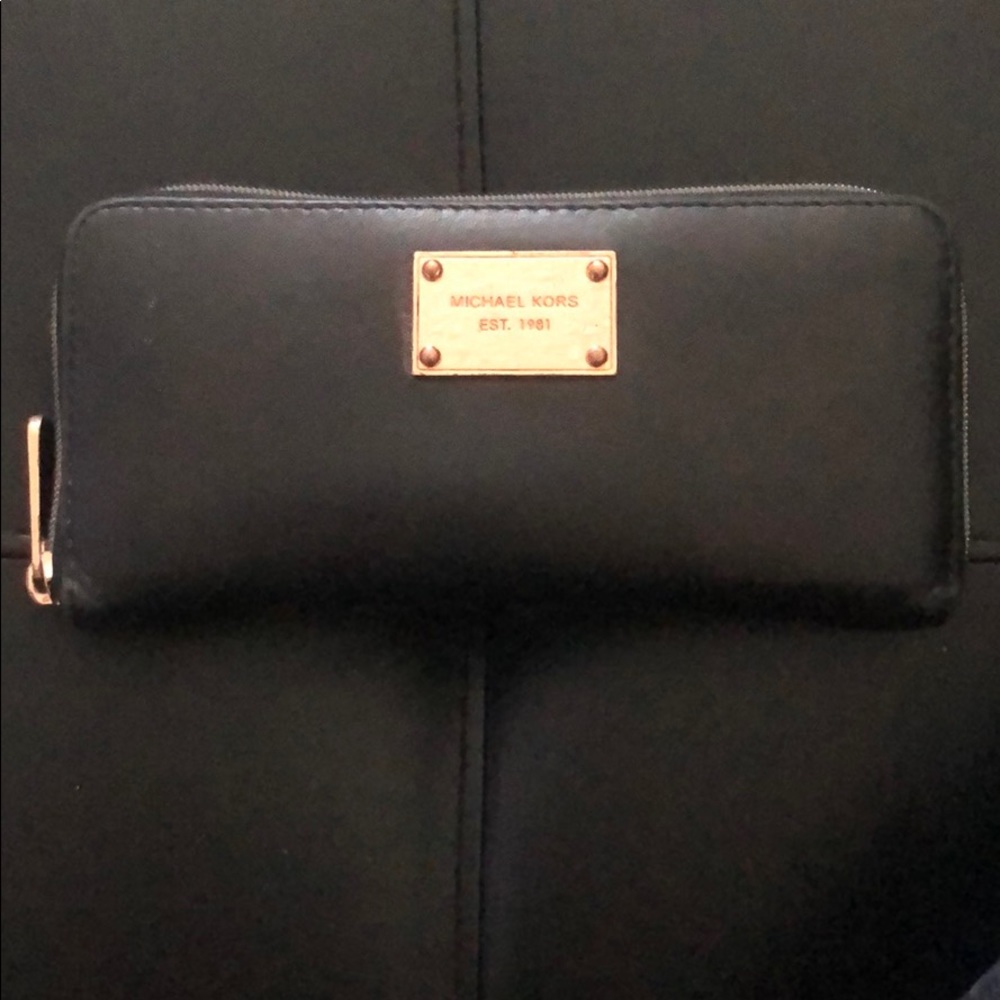 Michael Kors Continental Wallet